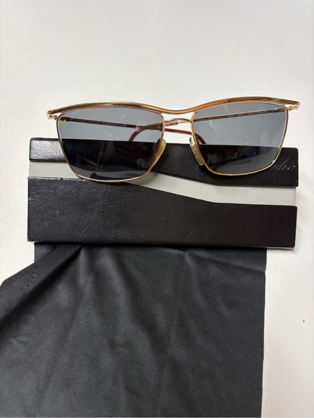 Valentino - Rectangular Sunglasses 3003   35 authentic 100%